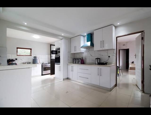 4 BEDROOM HOUSE FOR SALE IN THREE HILLS